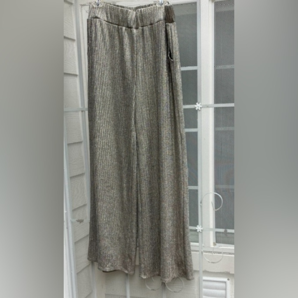 Metallic Wide-Leg Pants made by INC with pocket’s 👏🏼